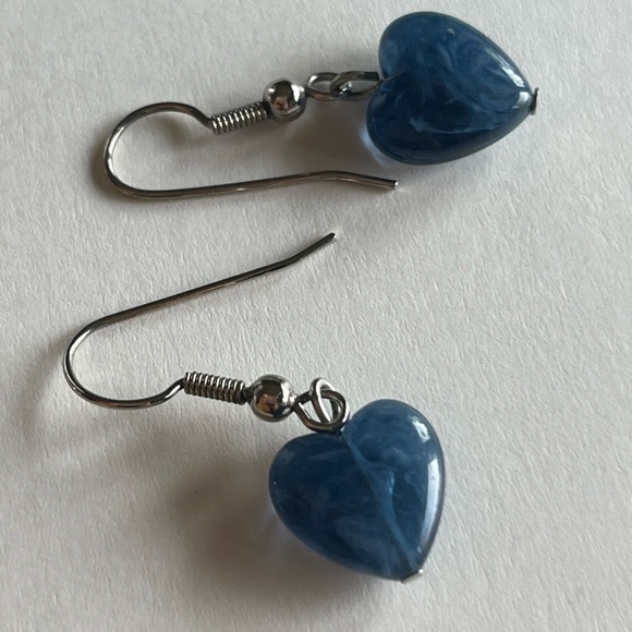 Avon Silver & Sapphire Pendant on 18kGP Chain + 3 Pairs Earrings~silver&blue - Picture 7 of 12